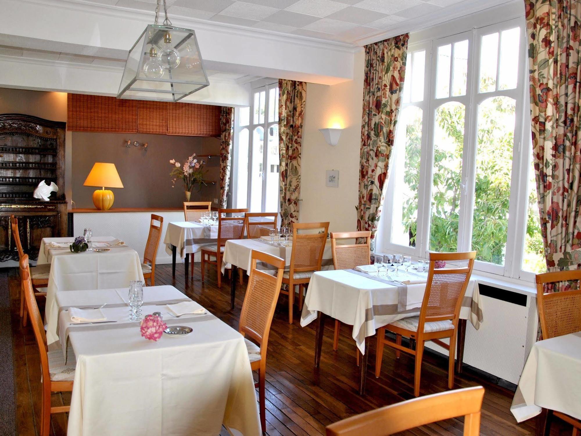 Logis Hermitage Perros-Guirec Exterior photo